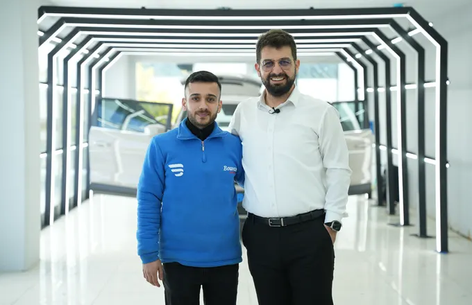 Bowax Academy eğitim merkezinde katılımcı ve eğitmen