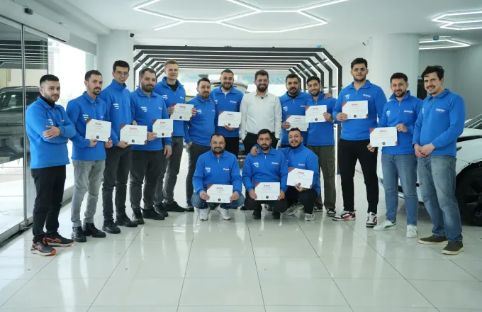 Bowax Academy toplu sertifika töreninde katılımcı grubu